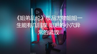 悠悠的小穴被大肉棒撑开，阴蒂清晰可见！后入特辑！