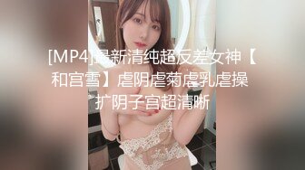 收藏级大神漫展尾随偷拍 萝莉美女COS蕾姆..极品颜值..窄内翘臀..潜入女厕CD