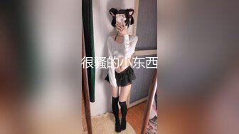 【新速片遞】 娇滴滴极品美女！高颜值有很骚！牛仔短裤扭腰摆臀，脱下内裤揉穴，多毛骚逼近距离特写，低低呻吟娇喘[805MB/MP4/44:10]