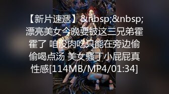 精选商城抄底牛仔裙高颜值美眉 花内内 小屁屁一扭一扭好性感 好清纯的小姐姐 俄的女神啊