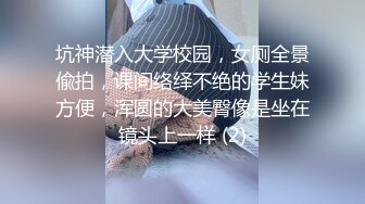 -白富美少妇勾引服务员,当场在客厅被扒掉蕾丝内裤用力猛操