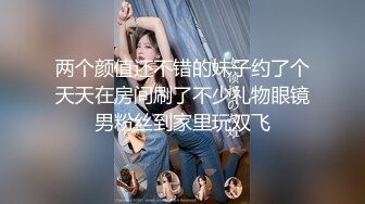 女朋友下班回来先拉过来吃会鸡巴，犒劳她一天的辛苦工作，女上位再坐一坐，放松腰椎！